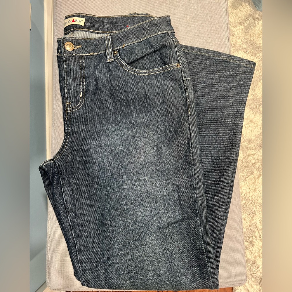 Women’s Straight Leg Jeans